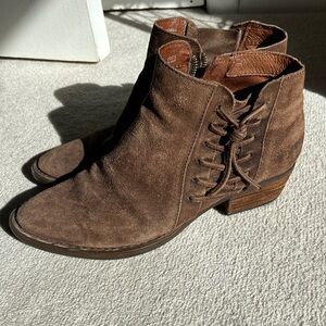 Born Brown Suede Lace-Up Side Ankle Boots 9.5